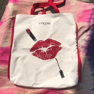 Lancôme Paris Canvas Tote‎ Lipstick Smooch lips bag